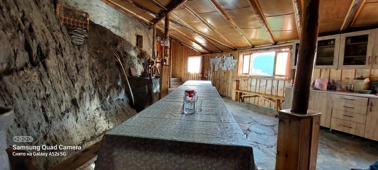 Guest House Tsasne Omalo Екстер'єр фото