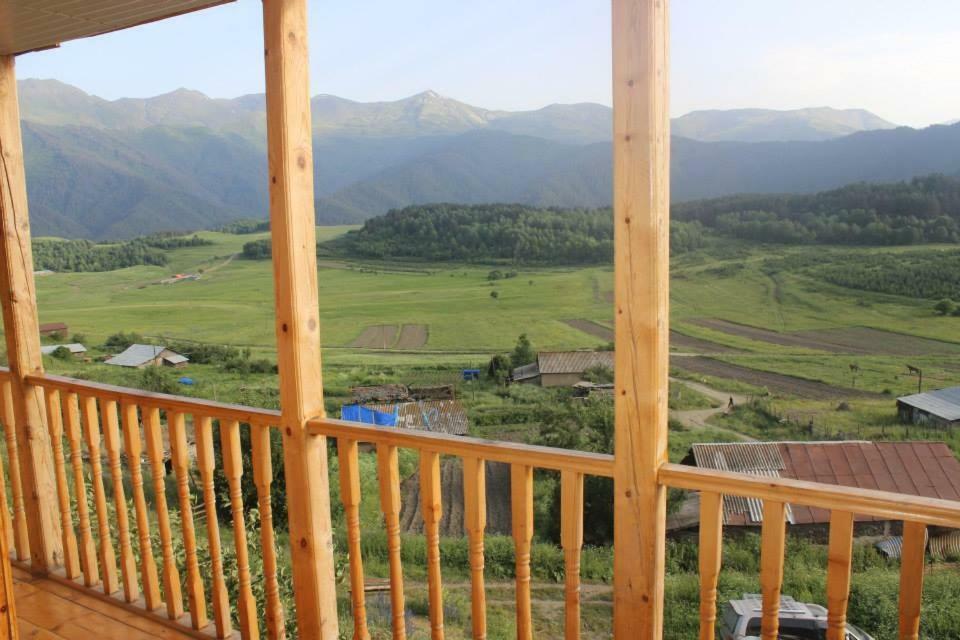 Guest House Tsasne Omalo Екстер'єр фото
