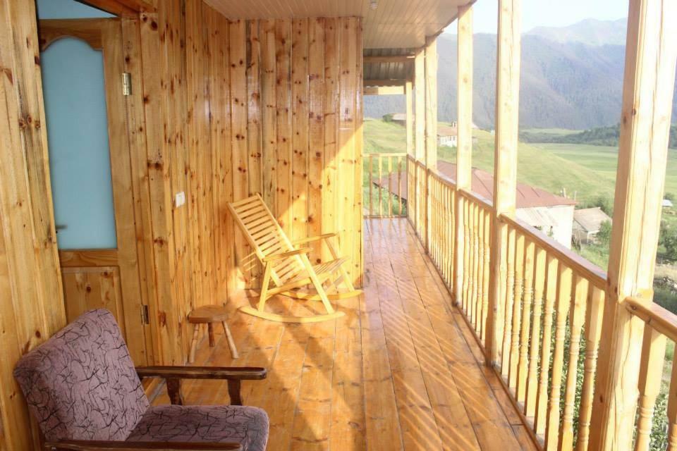Guest House Tsasne Omalo Екстер'єр фото
