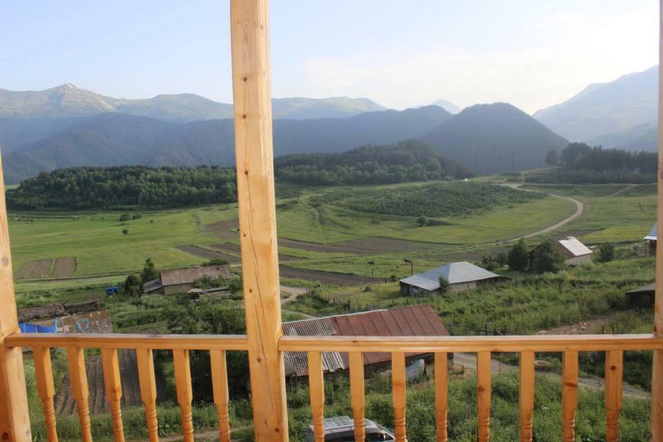 Guest House Tsasne Omalo Екстер'єр фото
